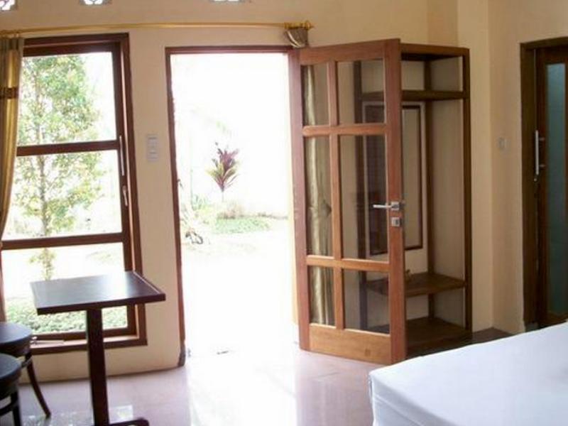 Family Hotel Gradia 1 Бату Екстериор снимка